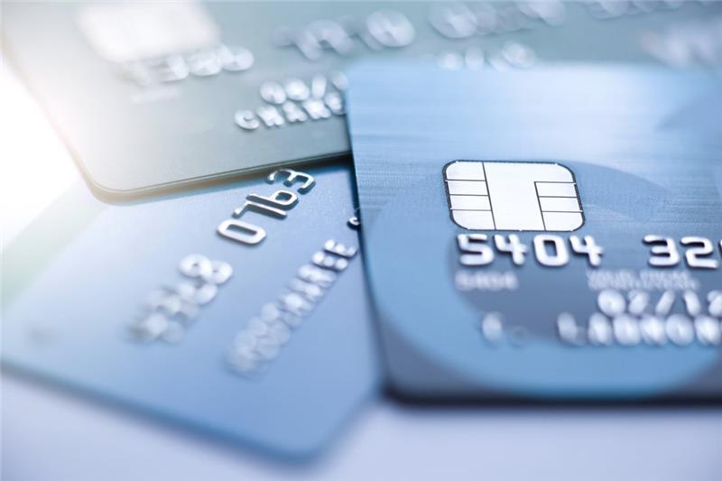 finance-concept-selective-focus-microchip-credit-card-debit-card (3)